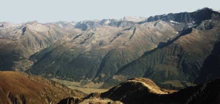 Blick vom Firrenhorn Richtung Nufenenpass-Blinnenhorn.